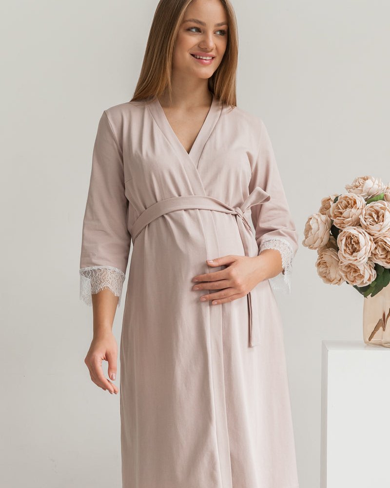 A comfortable bathrobe in cappuccino color for pregnant and nursing mothers Sati