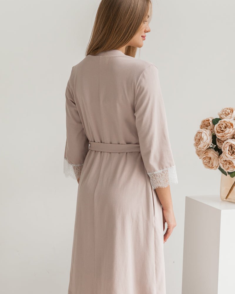 A comfortable bathrobe in cappuccino color for pregnant and nursing mothers Sati