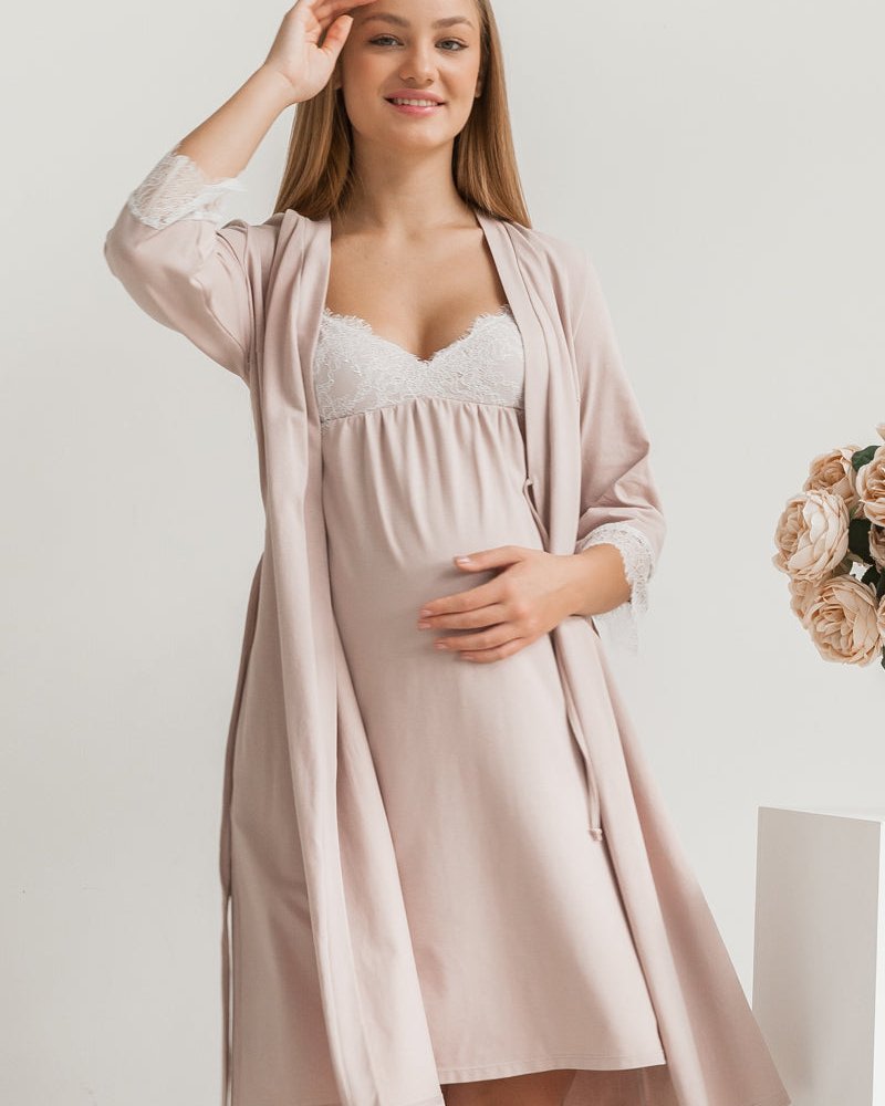 A comfortable bathrobe in cappuccino color for pregnant and nursing mothers Sati